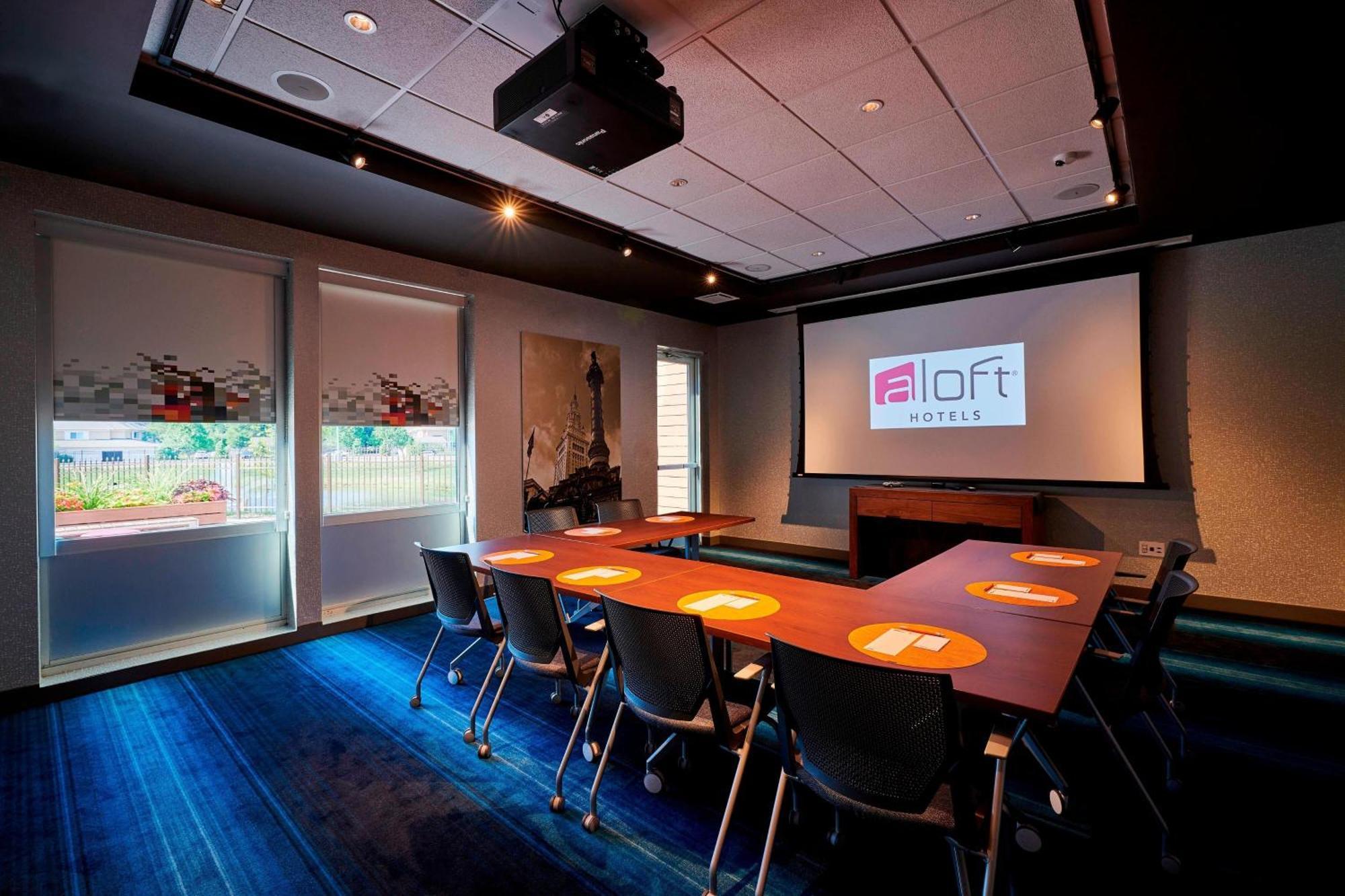 Aloft Cleveland Airport Hotel North Olmsted Buitenkant foto