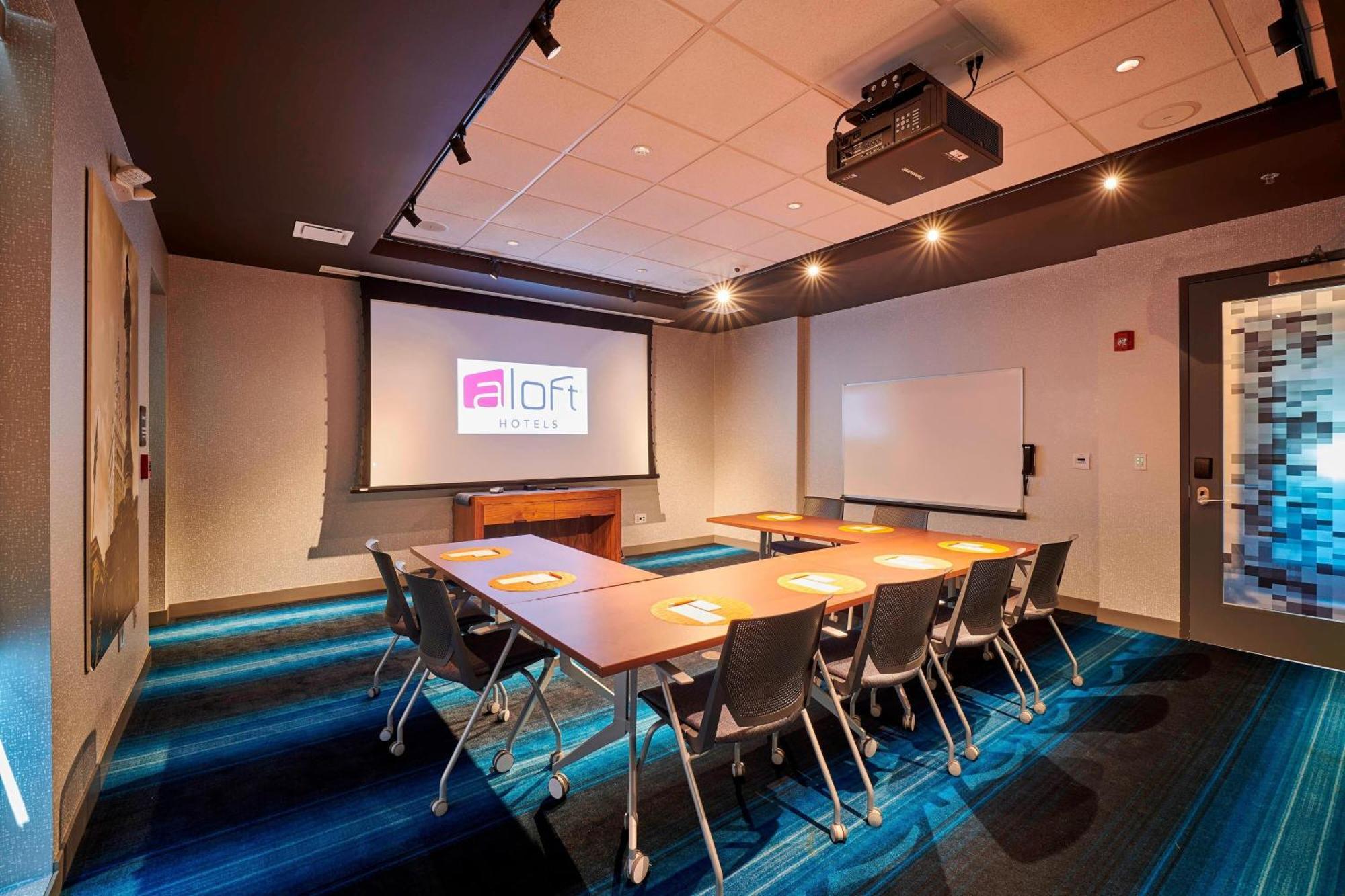 Aloft Cleveland Airport Hotel North Olmsted Buitenkant foto