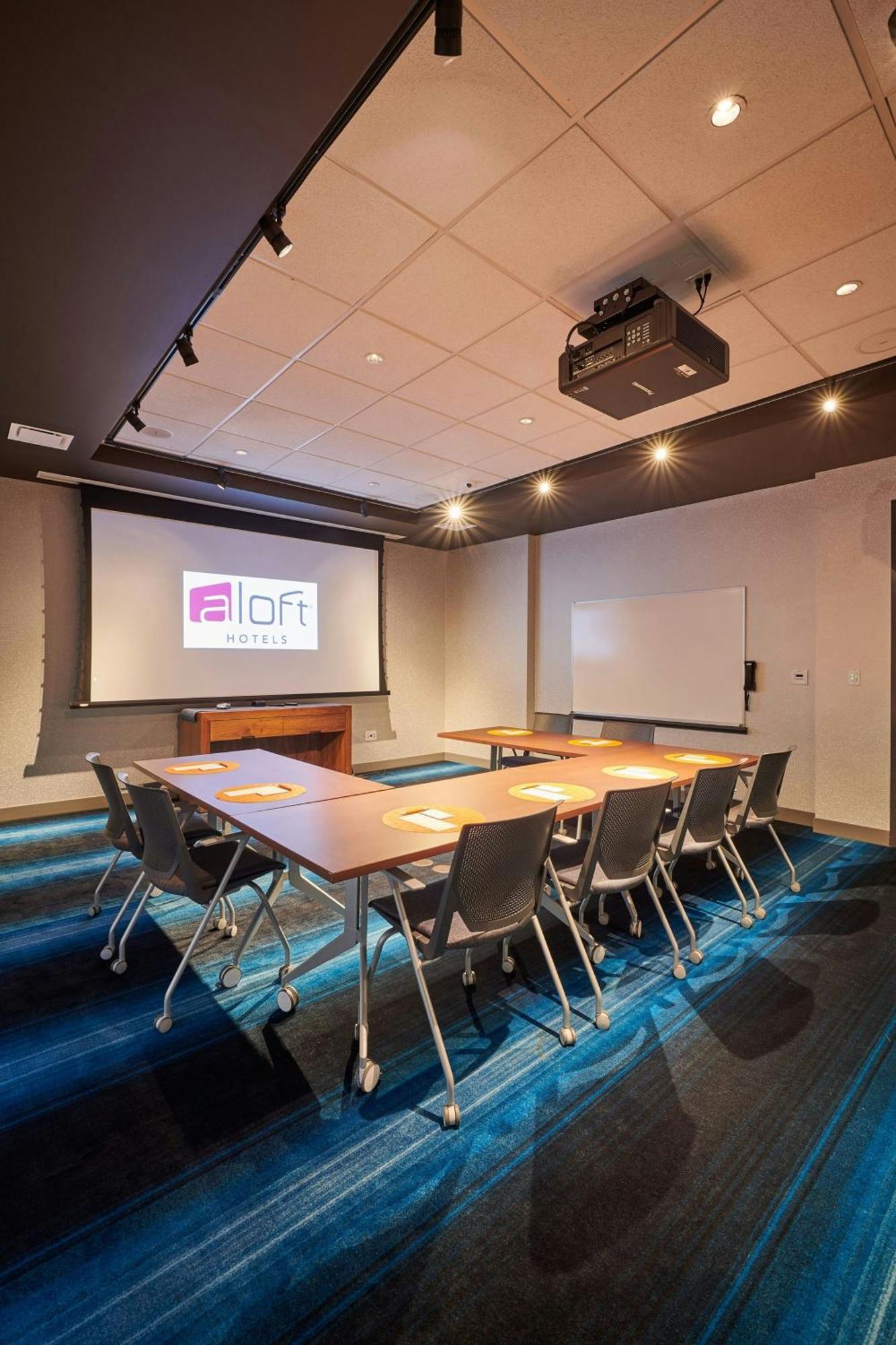 Aloft Cleveland Airport Hotel North Olmsted Buitenkant foto