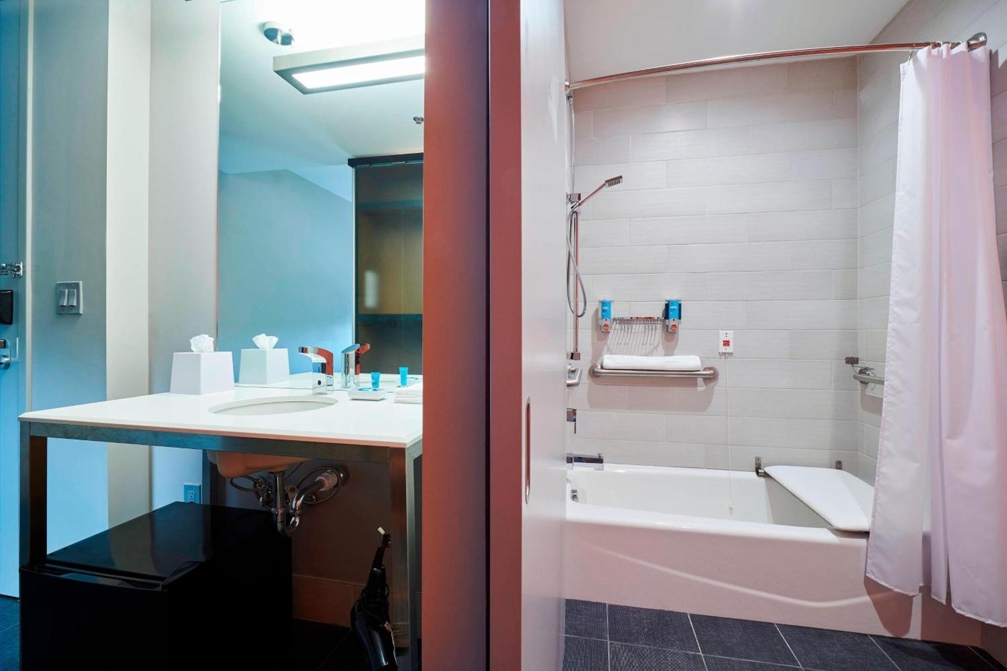 Aloft Cleveland Airport Hotel North Olmsted Buitenkant foto